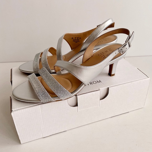 ✨New NATURALIZER Taimi Slingback Glitter Sandals NWOB - Picture 2 of 9